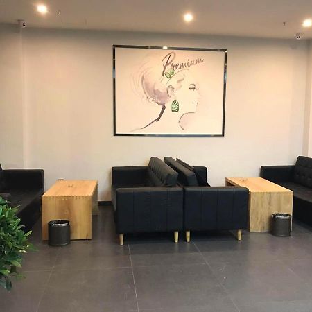 Отель 7 Days Premium Chongqing Jiangbei International Airport Branch Экстерьер фото