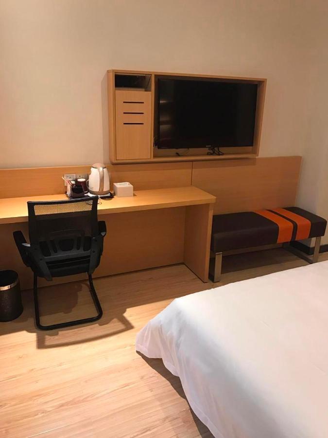 Отель 7 Days Premium Chongqing Jiangbei International Airport Branch Экстерьер фото